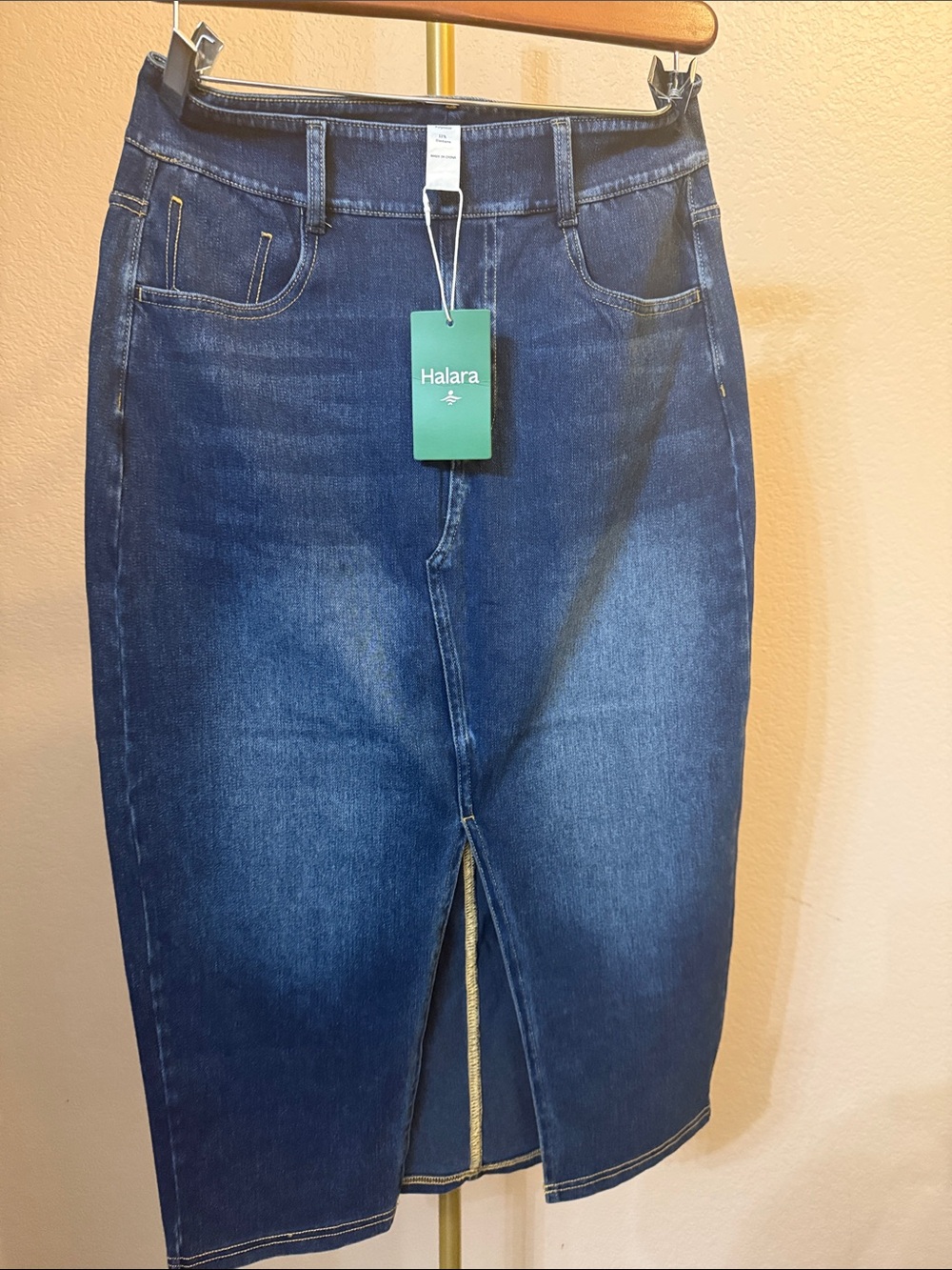HALARA Medium Dark Blue Pencil skirt